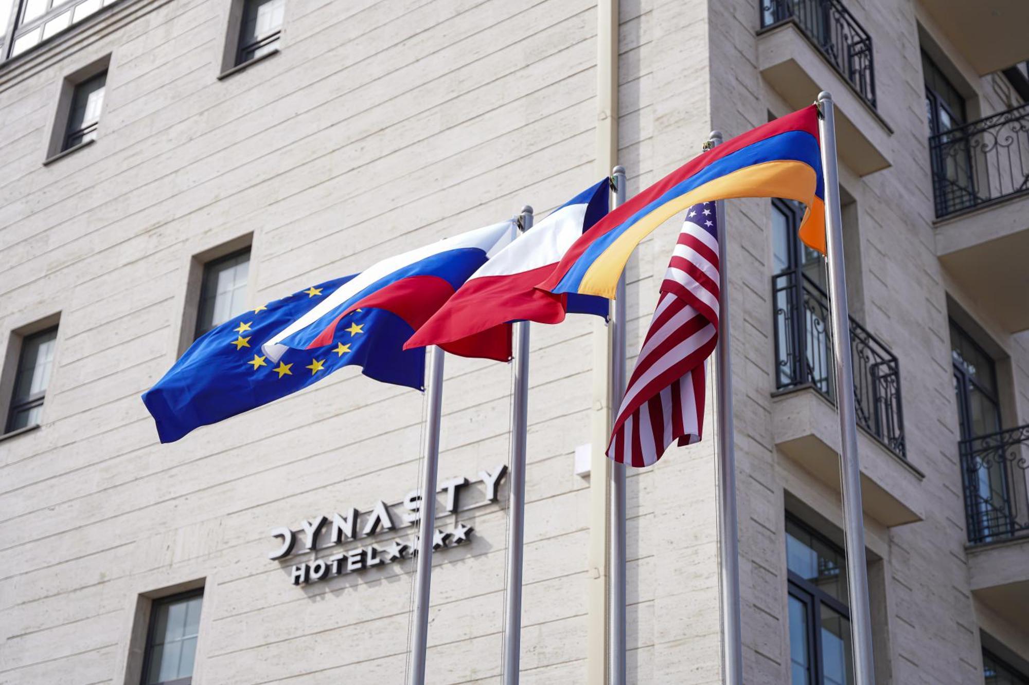 Dynasty Hotel & Spa Erywań Zewnętrze zdjęcie